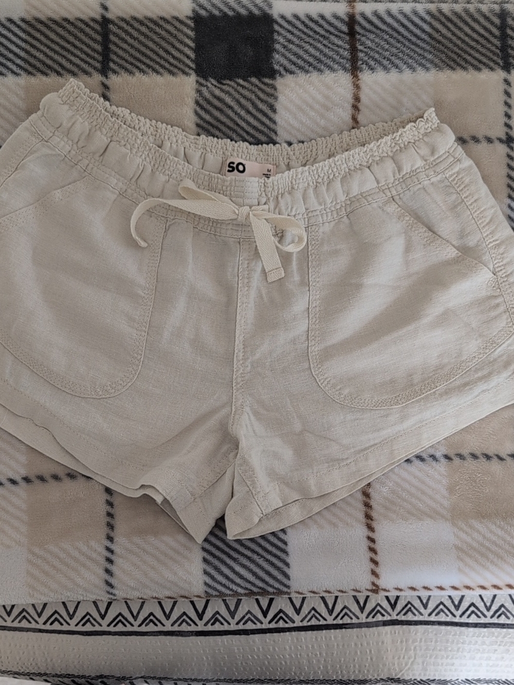 SO Neutral Cream Drawstring Linen-Blend Women's Athletic Shorts, Size Medium